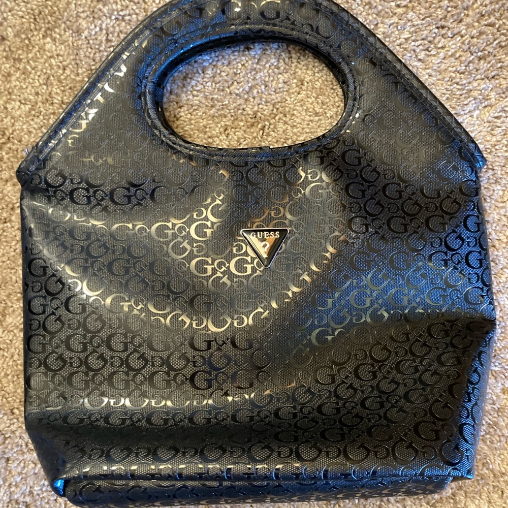 GUESS Insulated Lunch Bag✨